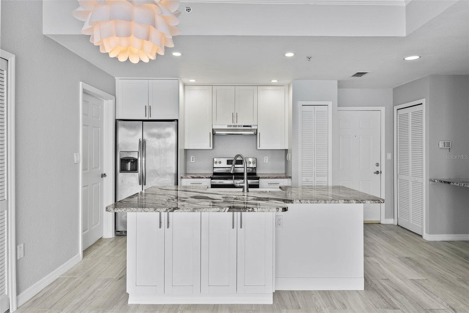 700 Harbour Island #238
