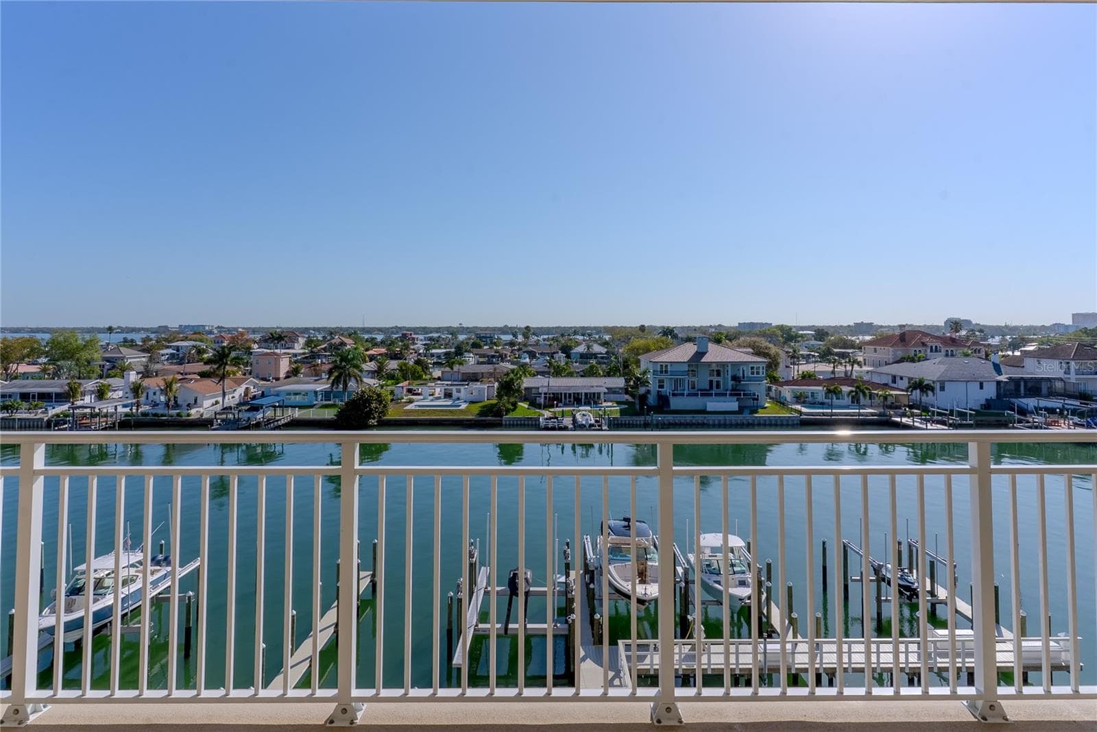 125 Island Way #503