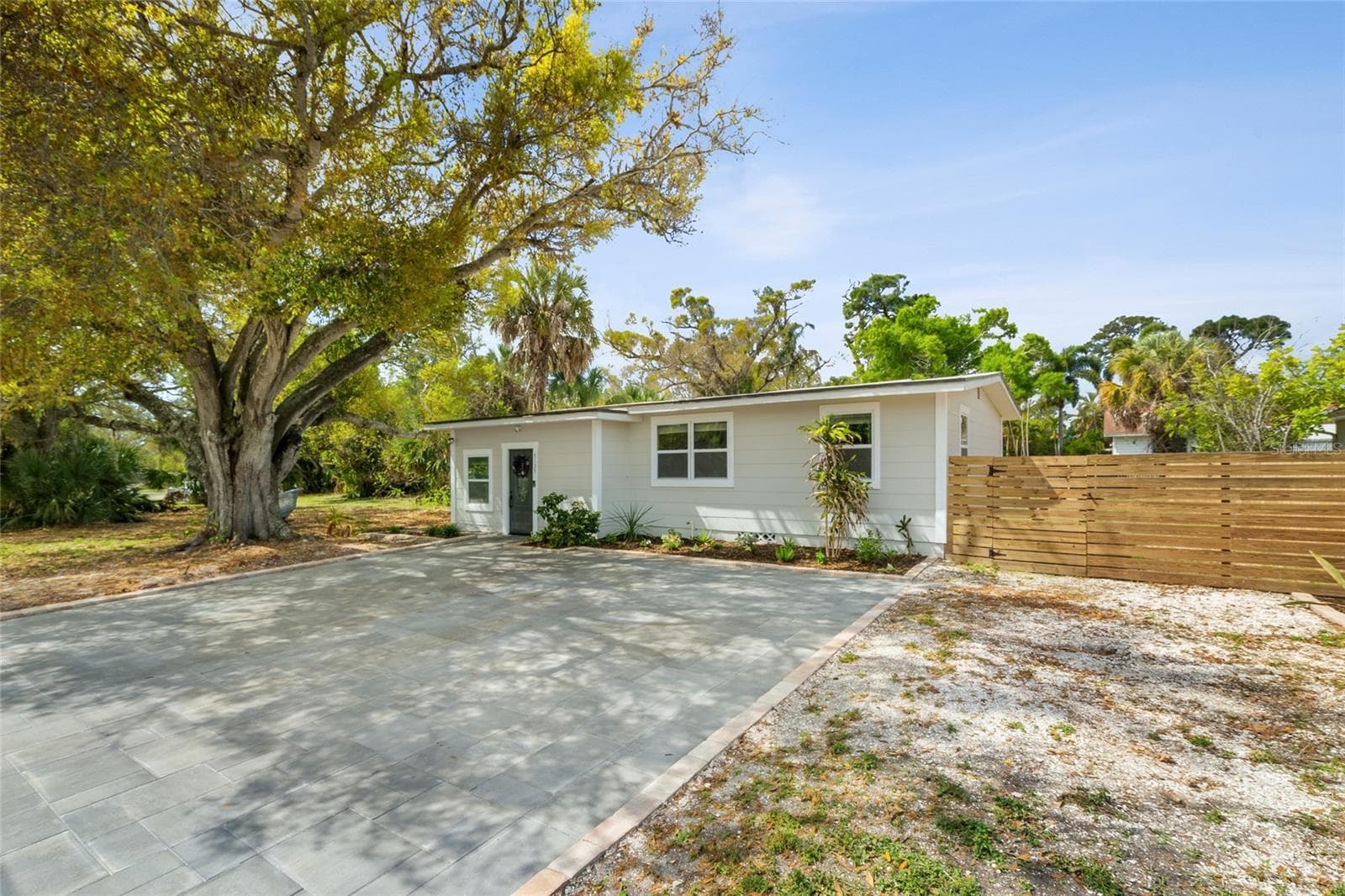 5135 Old Bradenton Rd