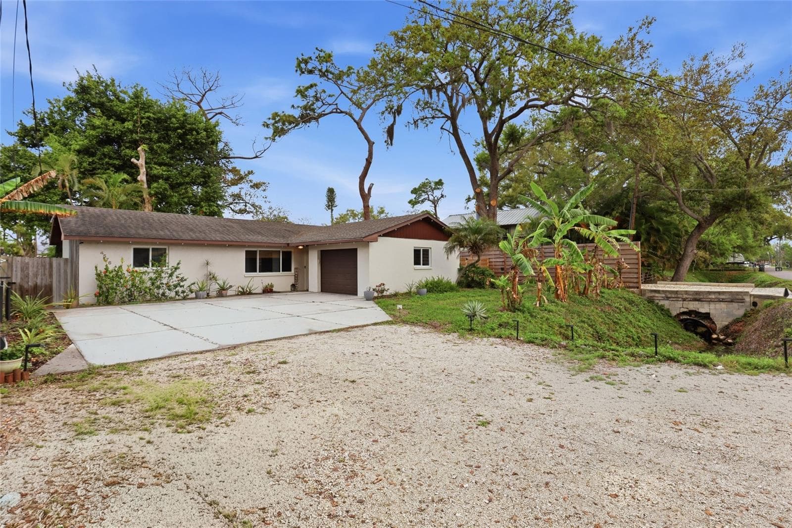 4576 Bliss Rd