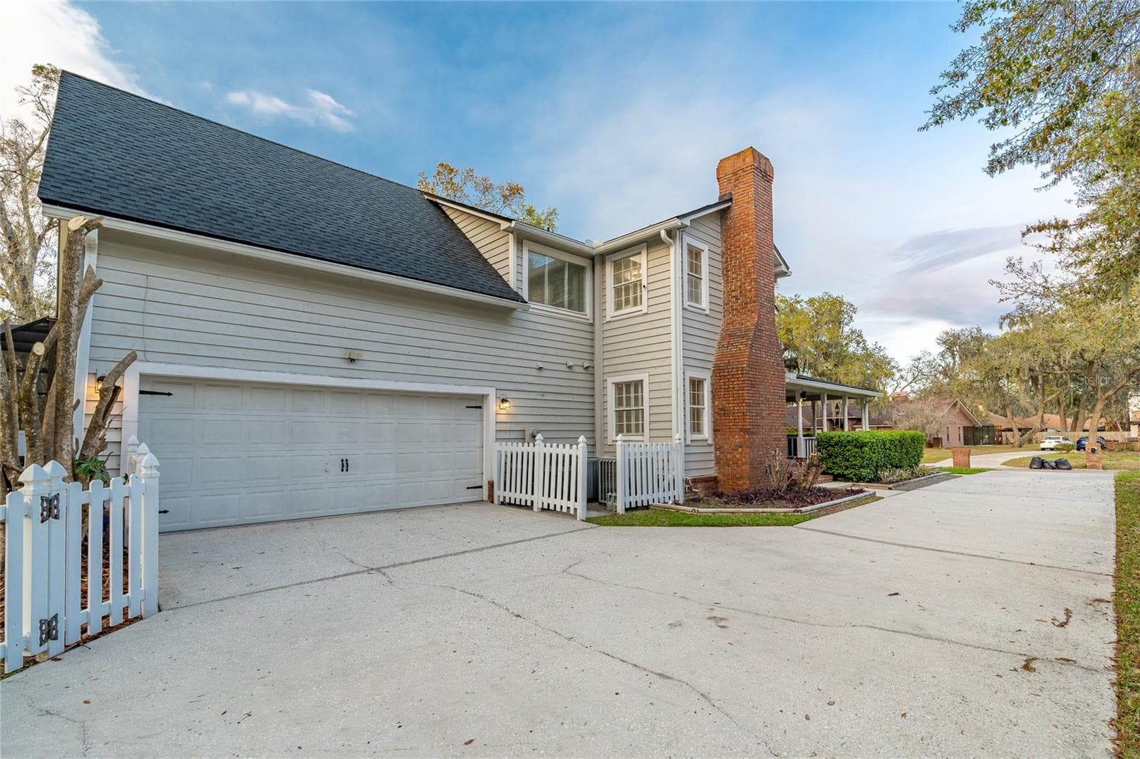 2802 Hammock Dr
