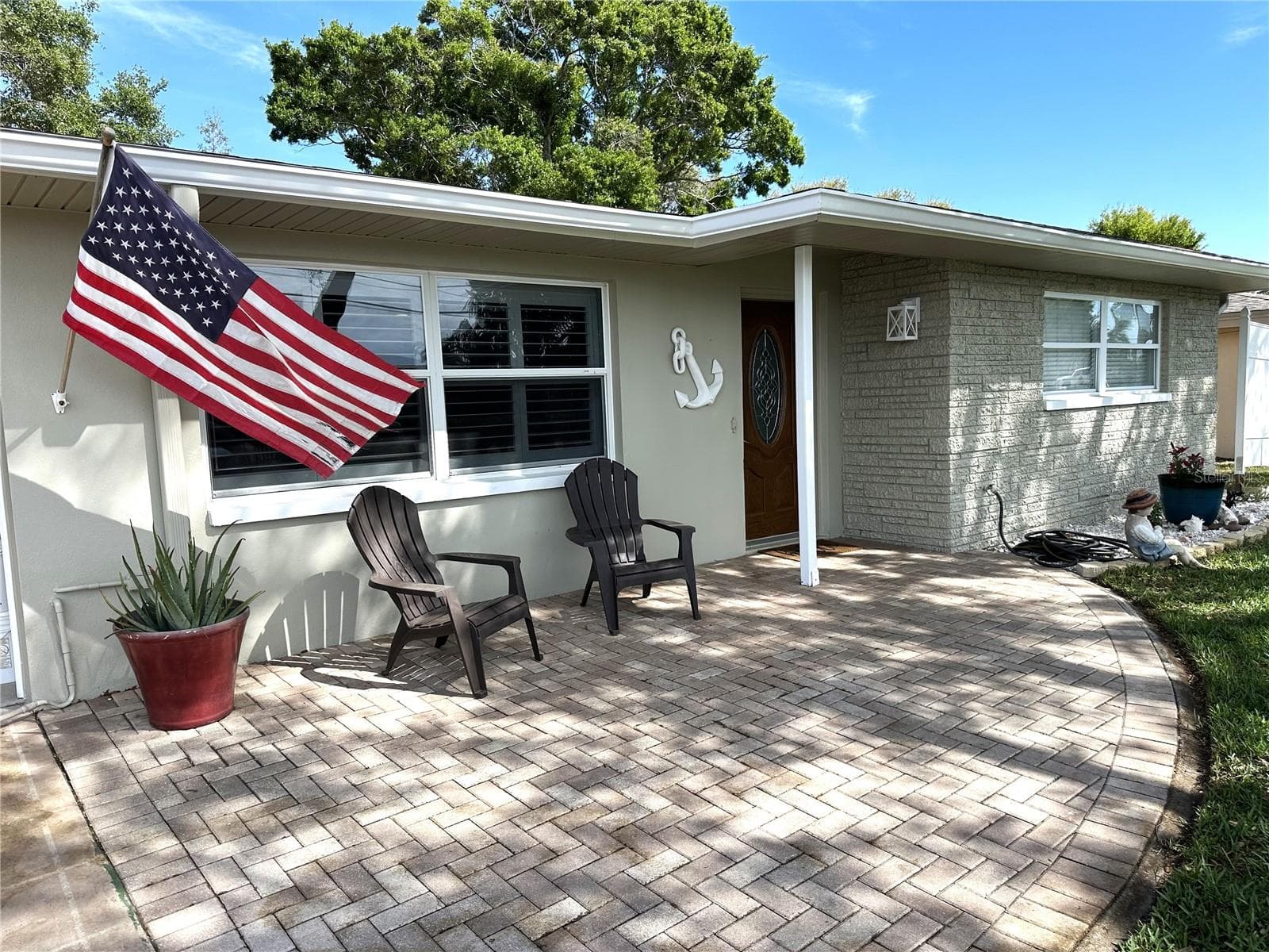 2287 Carolyn Dr