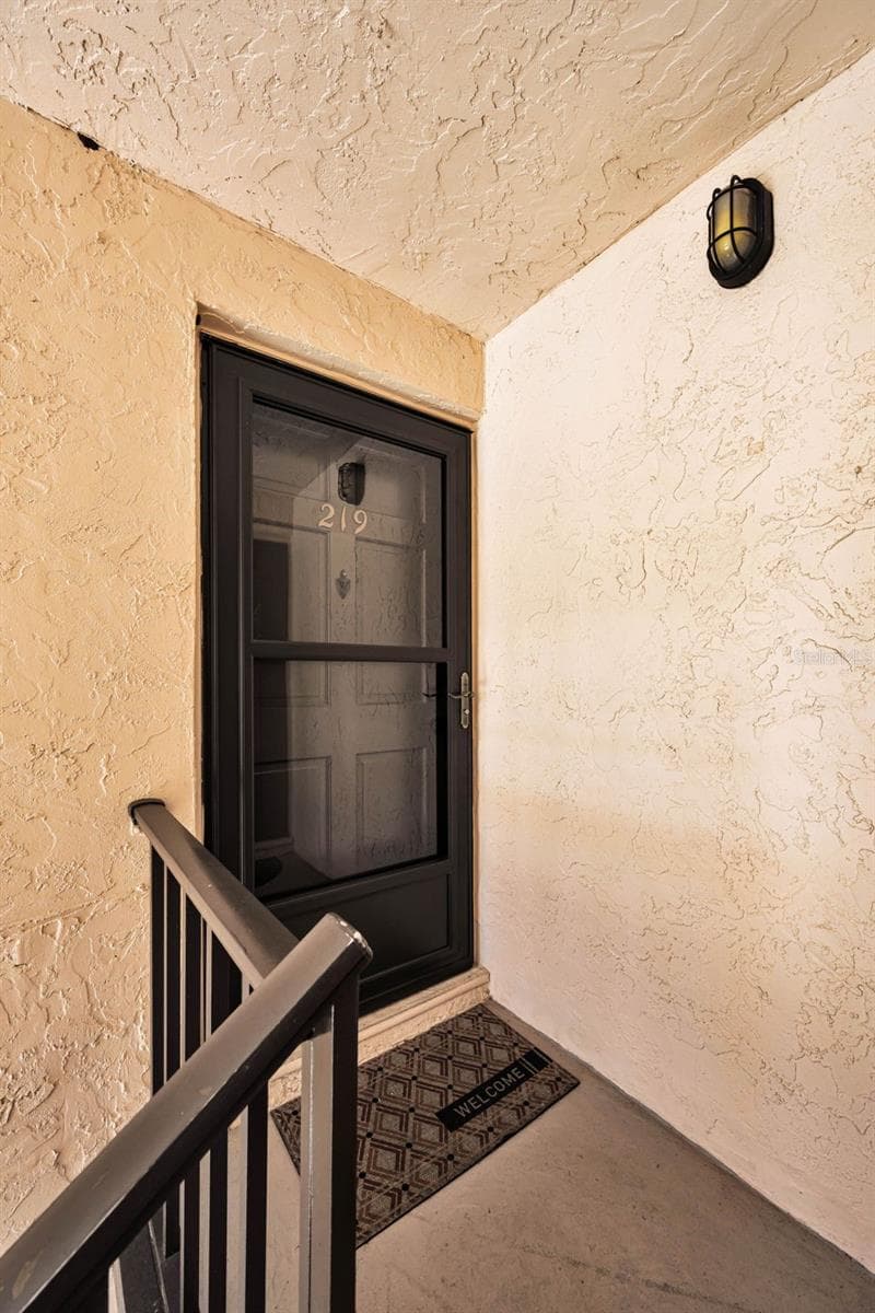 219 Elmwood Cir #219