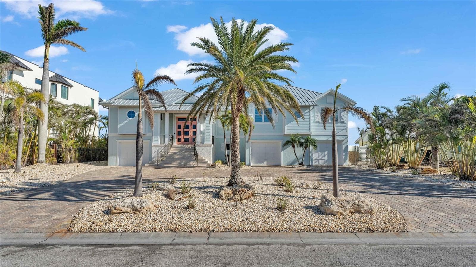 635 Key Royale Dr