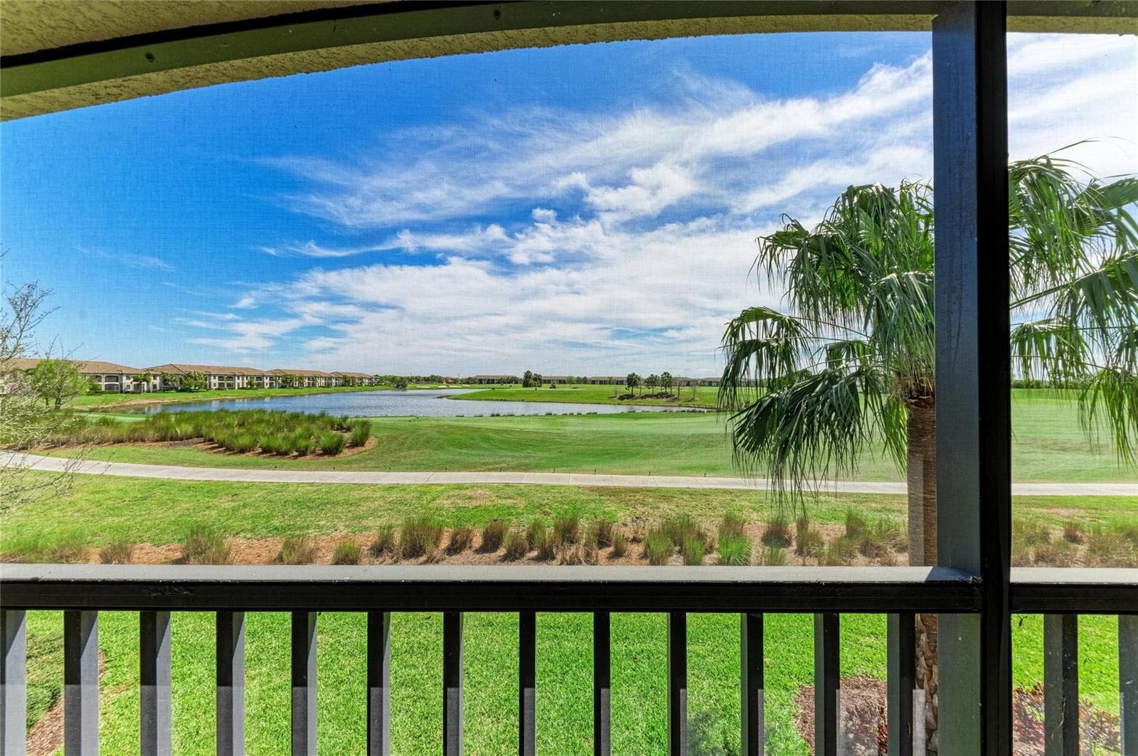 5558 Palmer Cir #205
