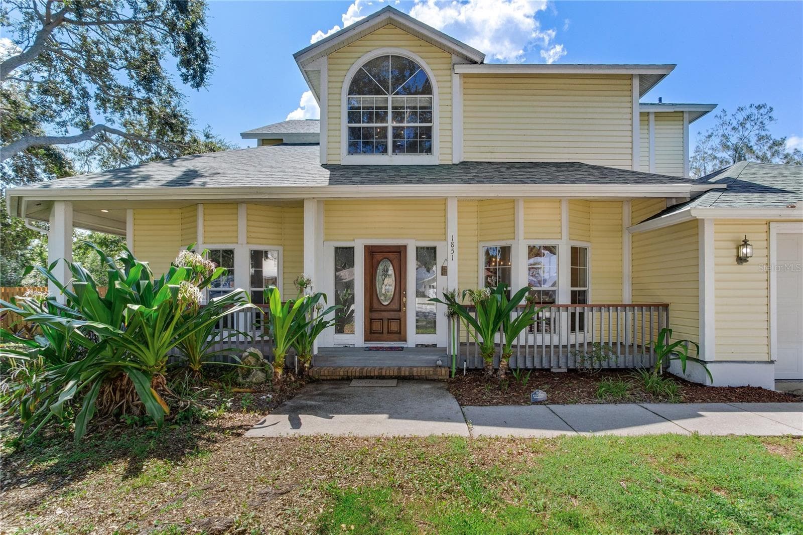 1851 Juanita CT