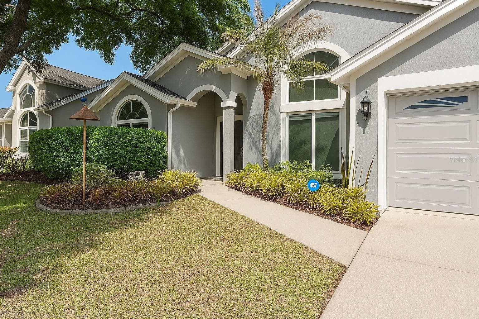 4605 Oak River Cir