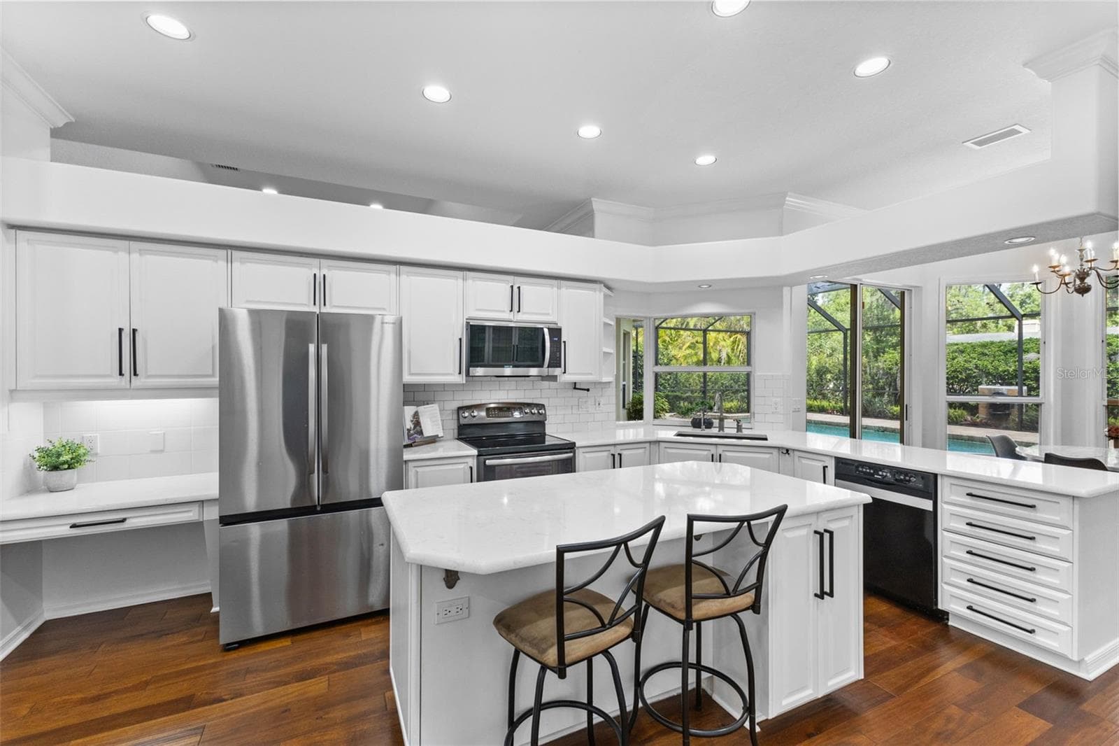 4647 Berwyn CT
