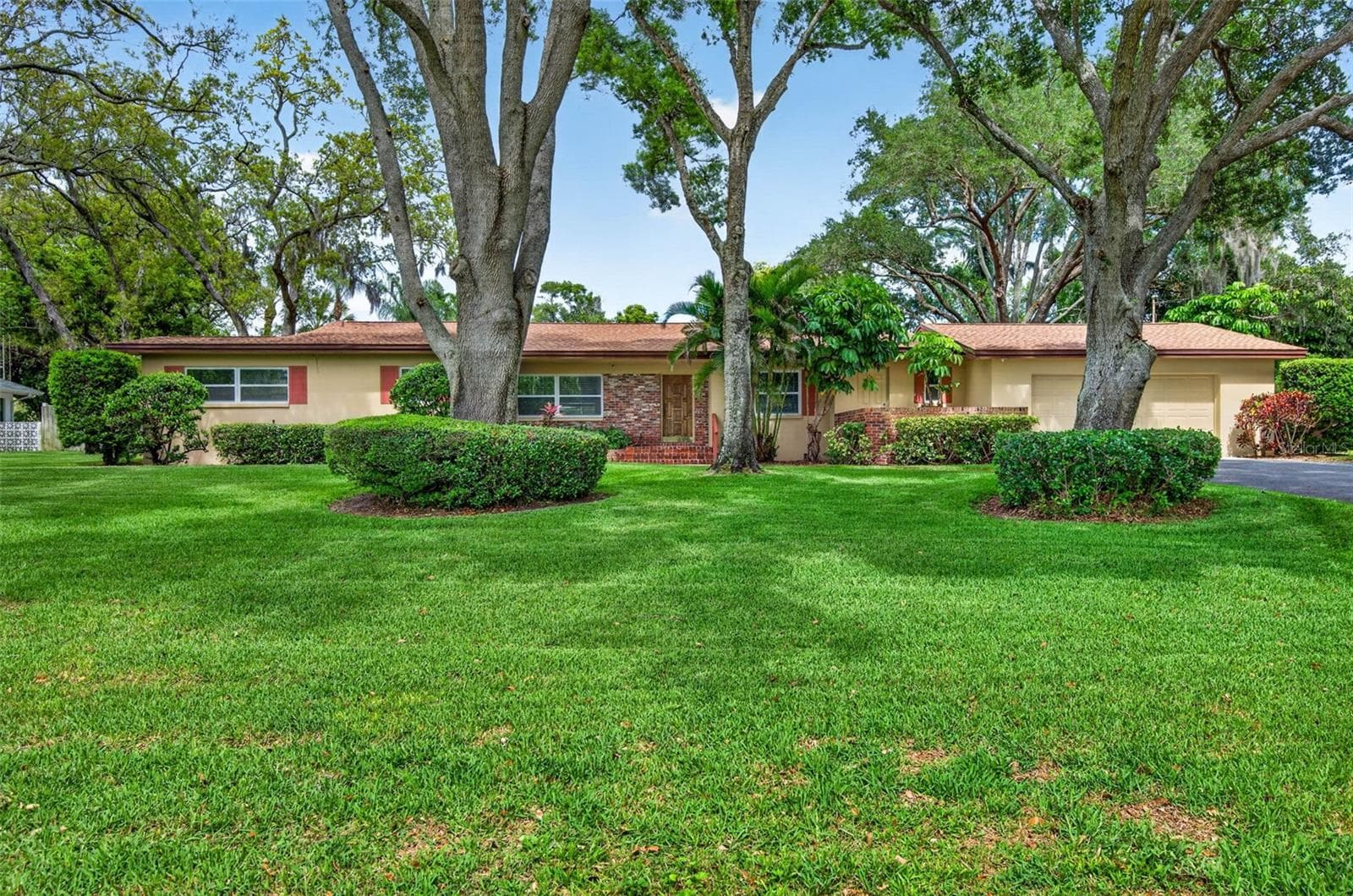 7 Eagle Ln