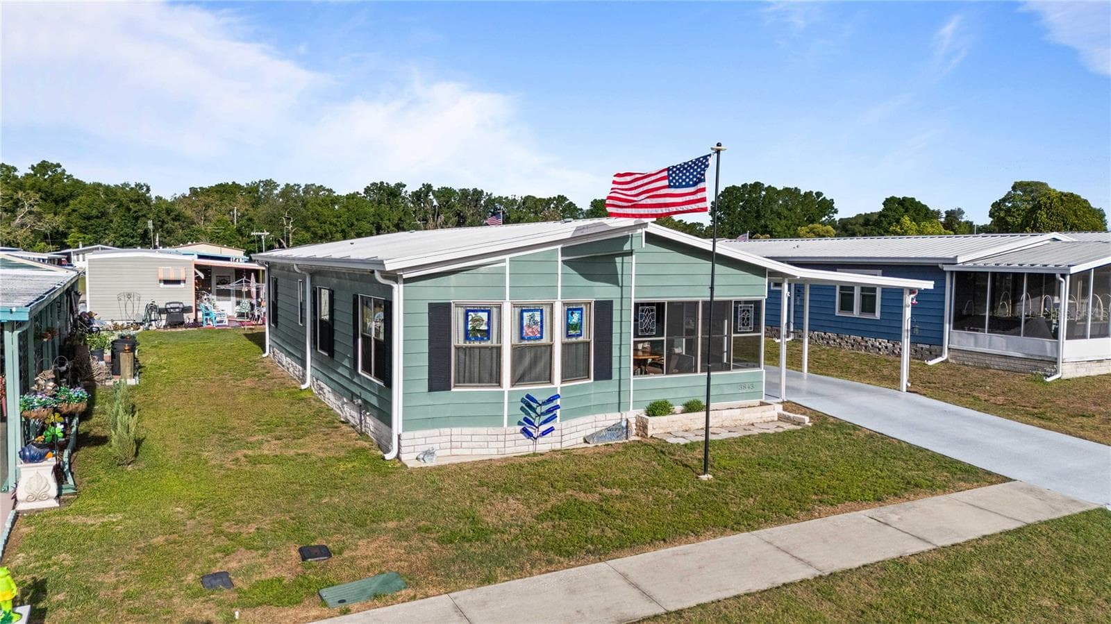 3843 Chris Dr
