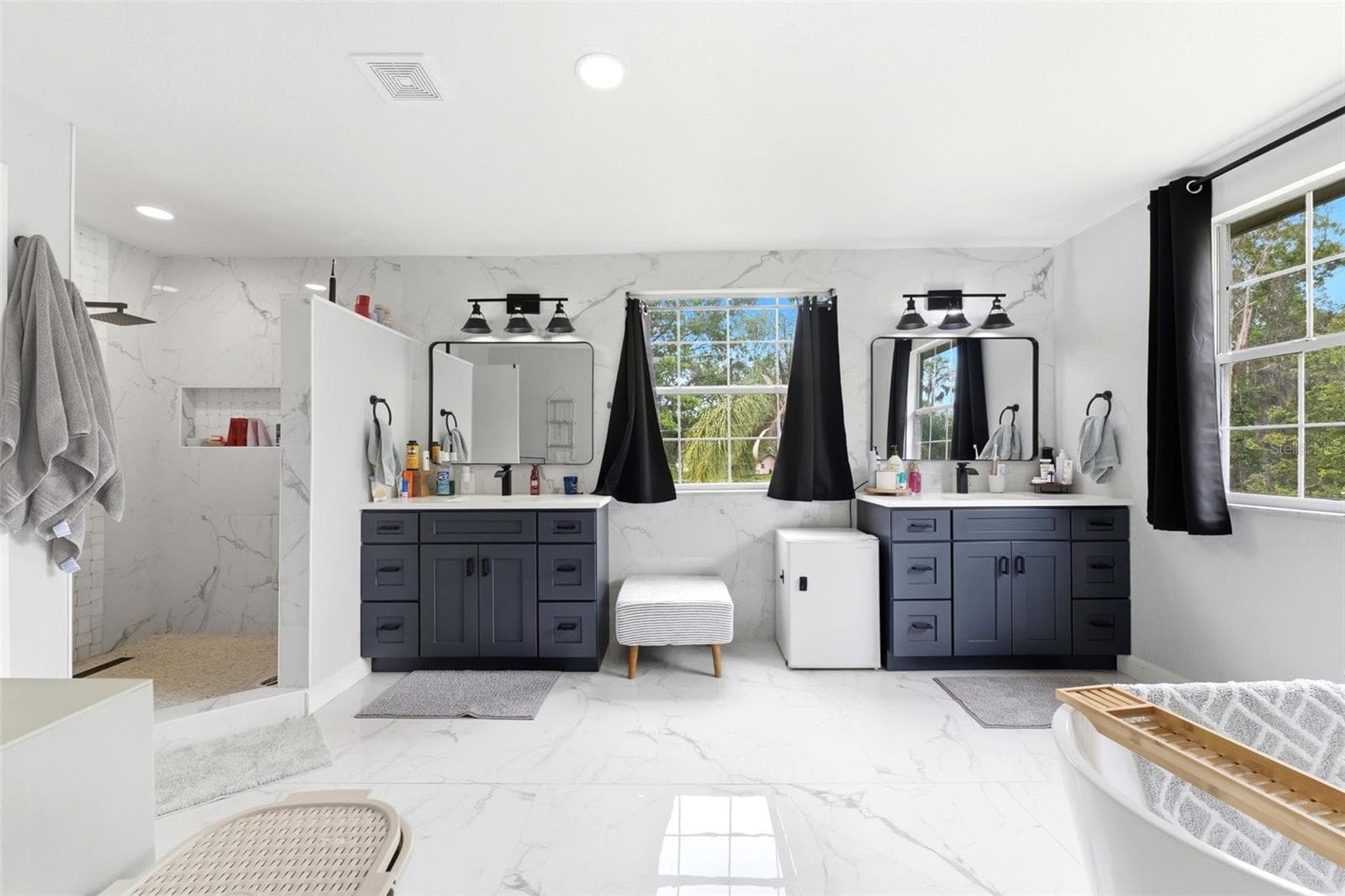 19003 Cedar Ln