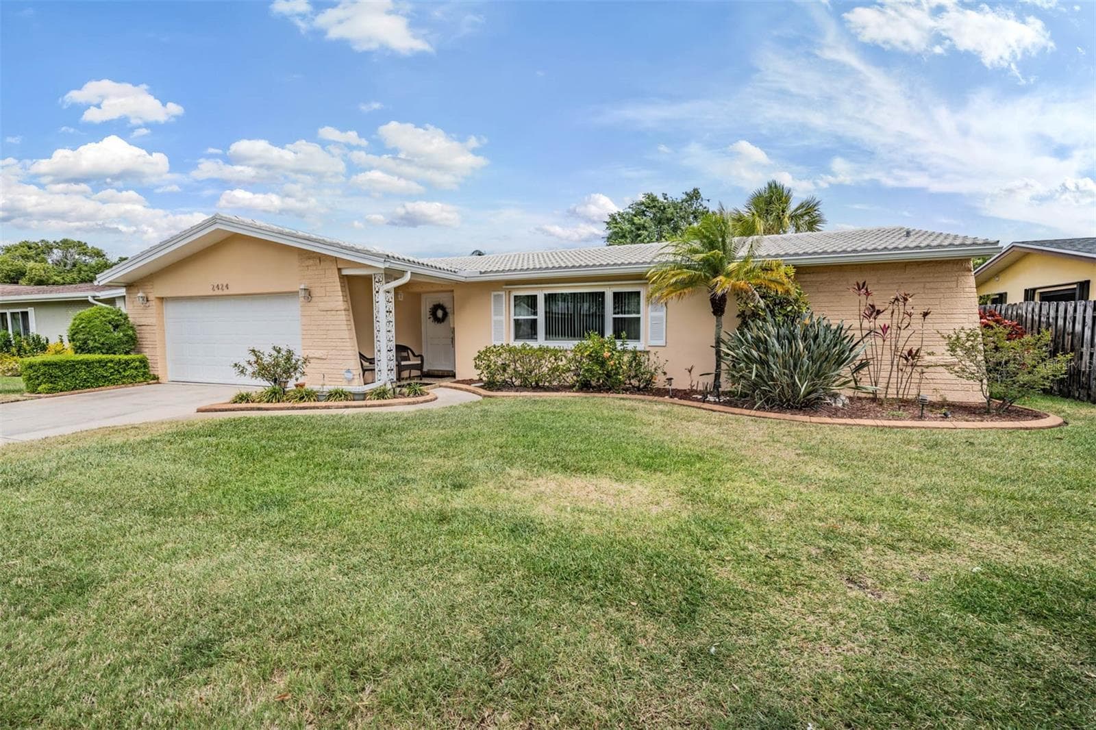 2424 Fairbanks Dr