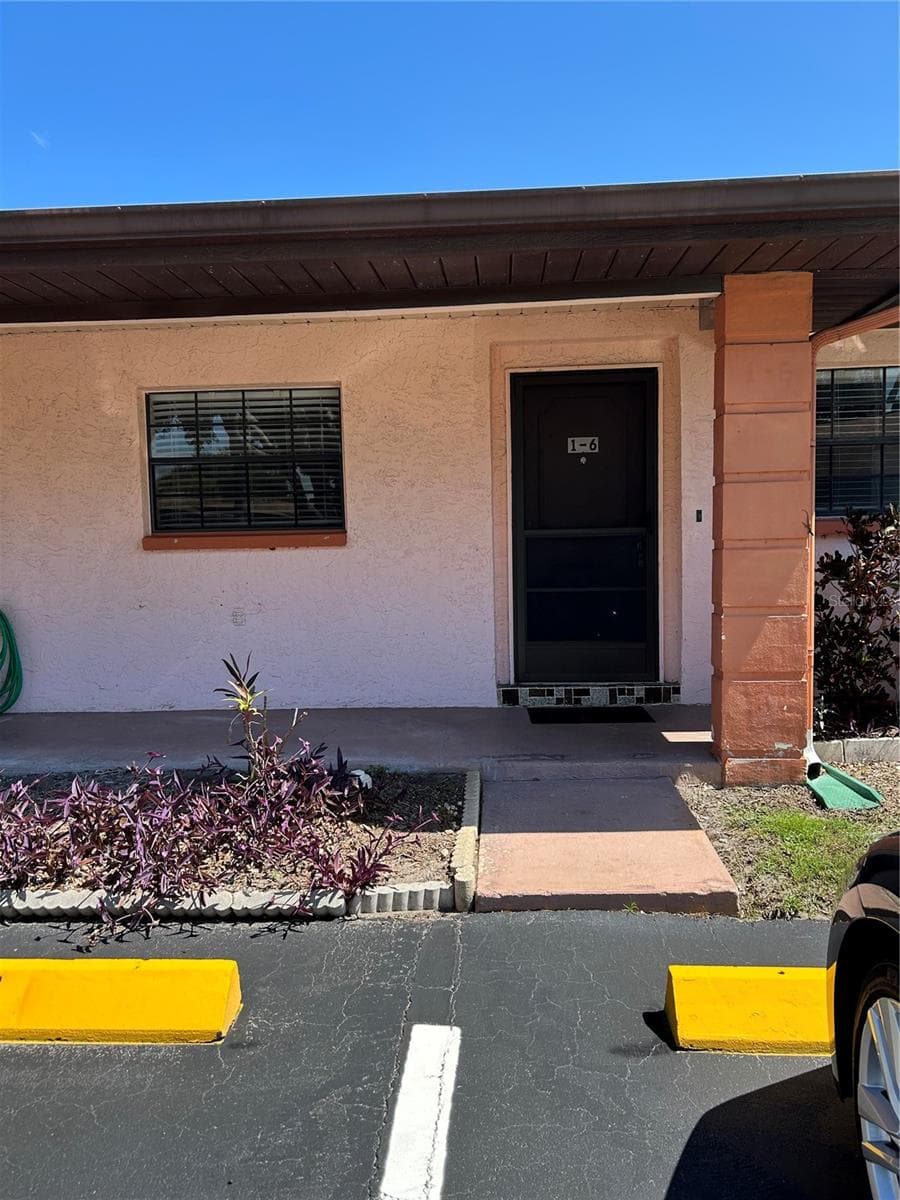 13250 Ridge Rd #1-6