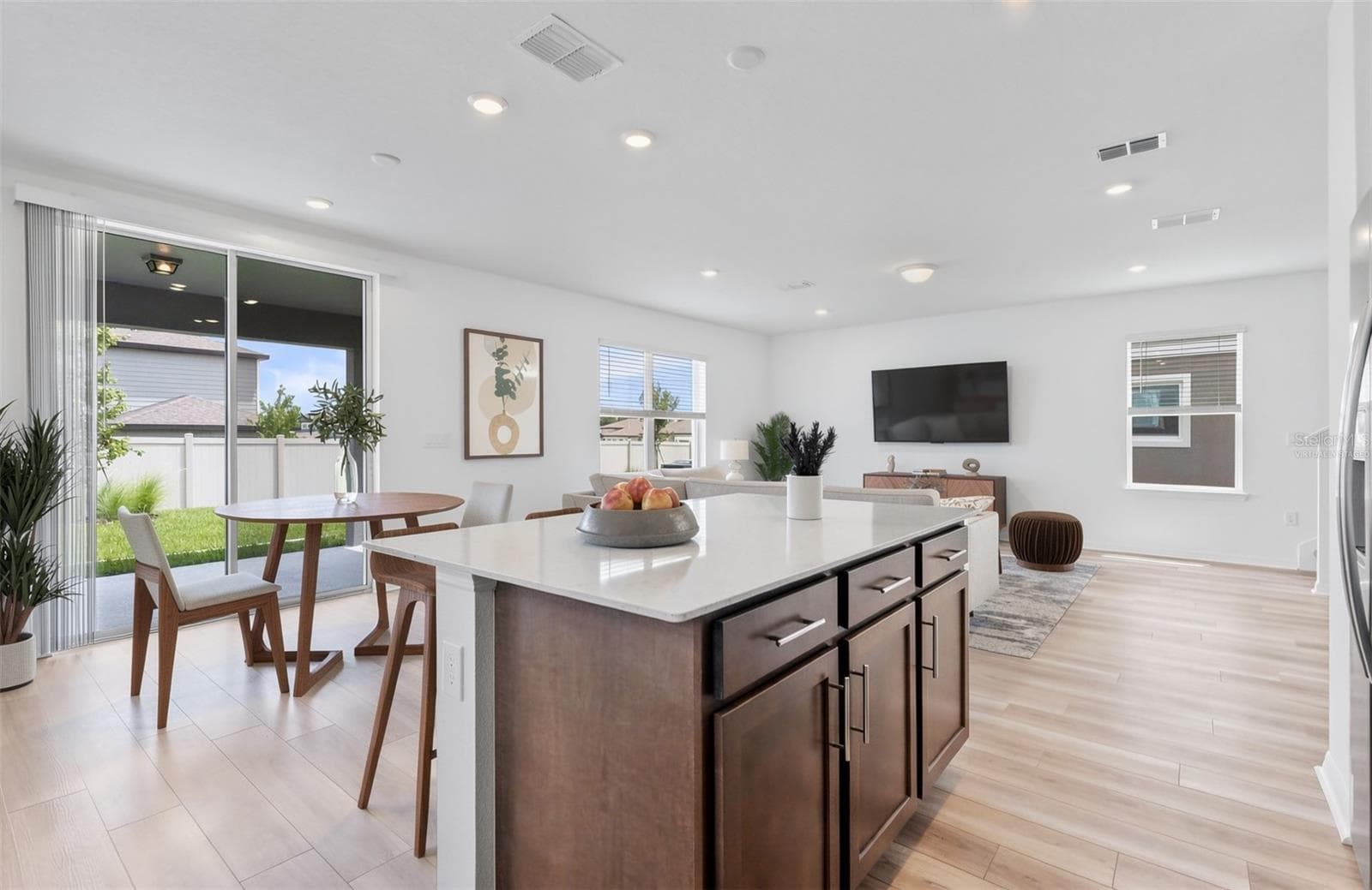 1452 Hamilton Way