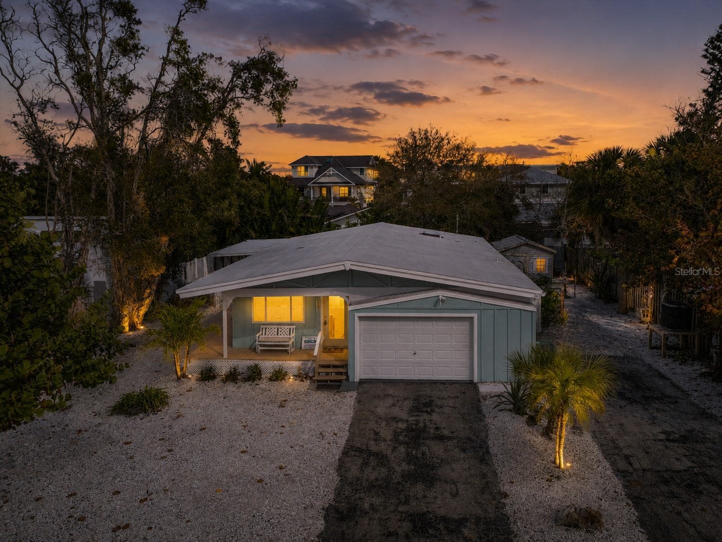 216 Gladiolus St