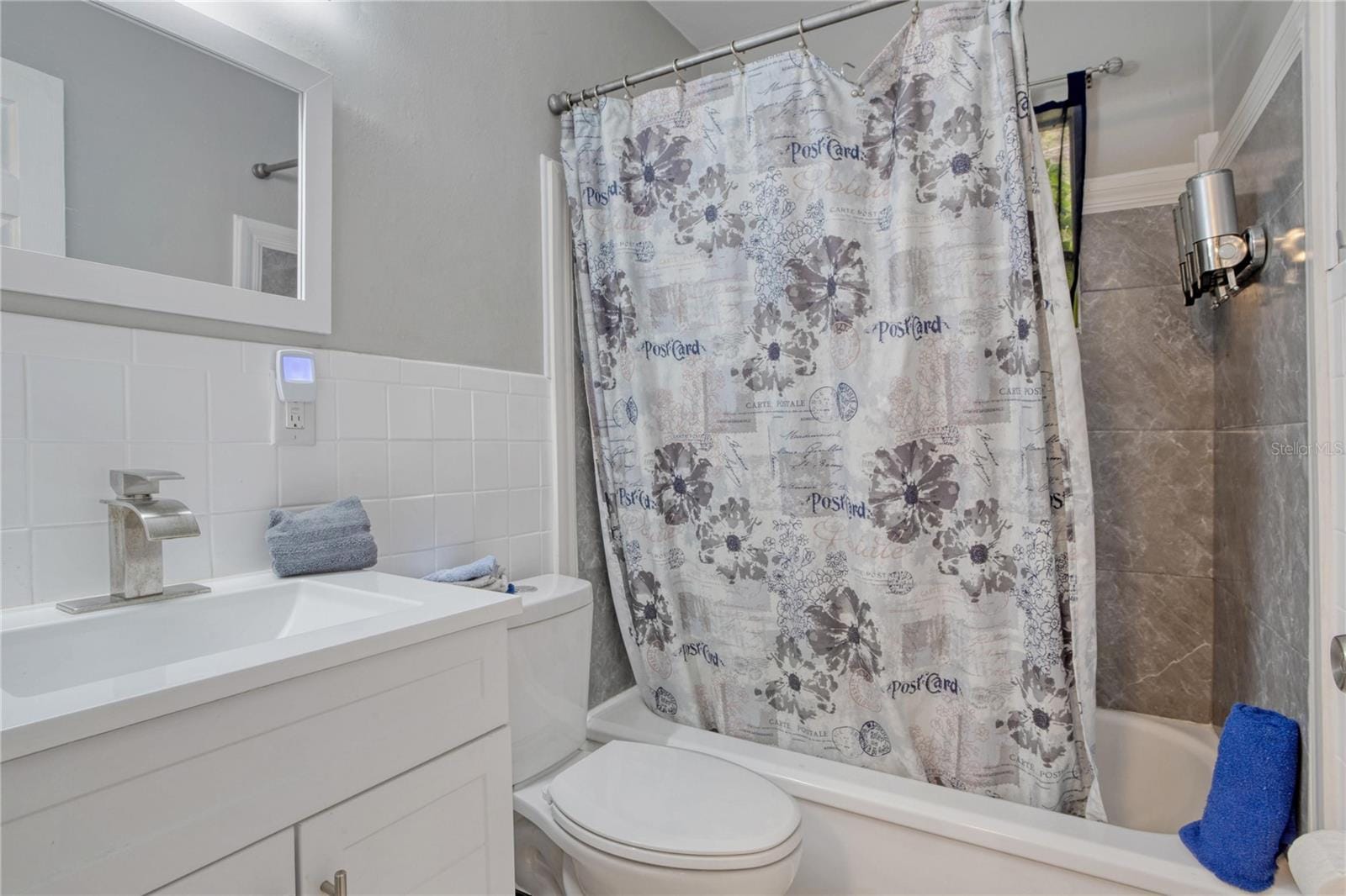 7329 Royal Palm Dr photo 4