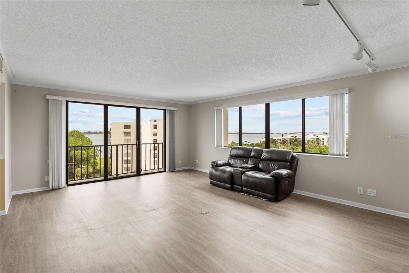 150 Belleview Blvd #507 photo 3