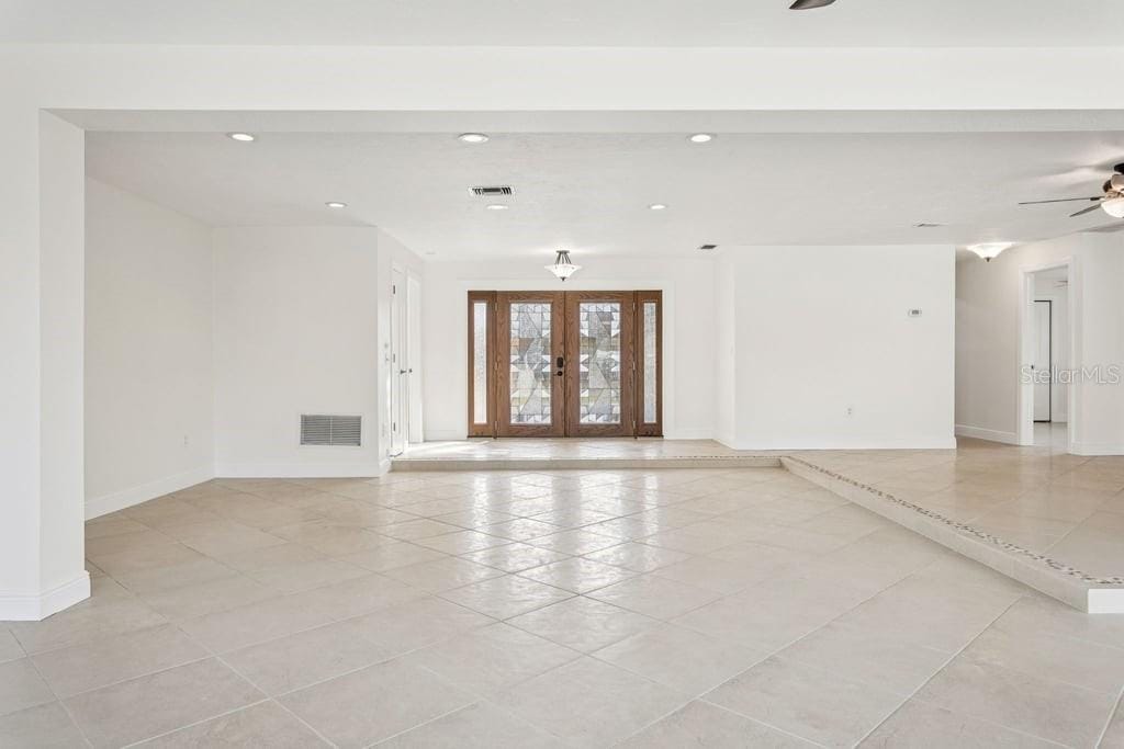 3734 Topsail Trl photo 5