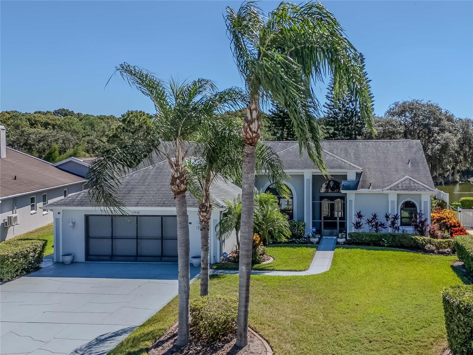 4938 Yellowstone Dr photo 3