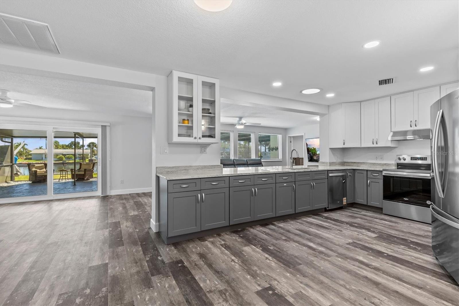 5524 Leeward Ln photo 5