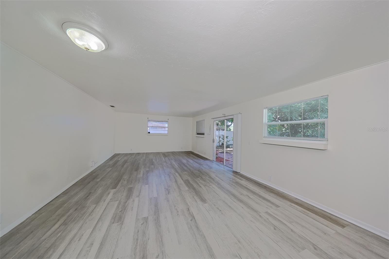 1507 76th Ave N photo 5