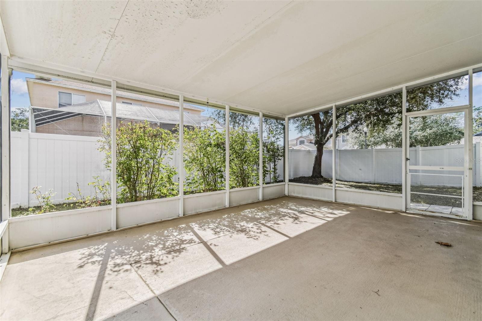 395 Wingate Cir photo 4