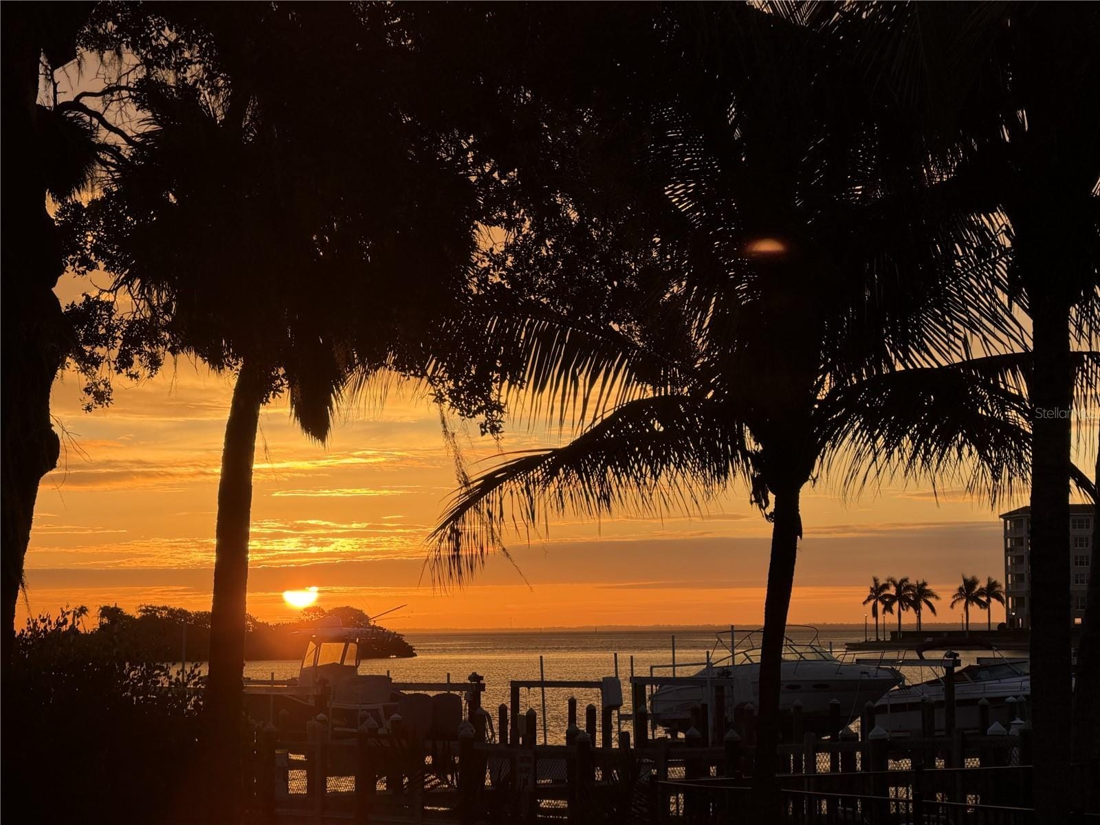 144 Banyan Bay Dr photo 4