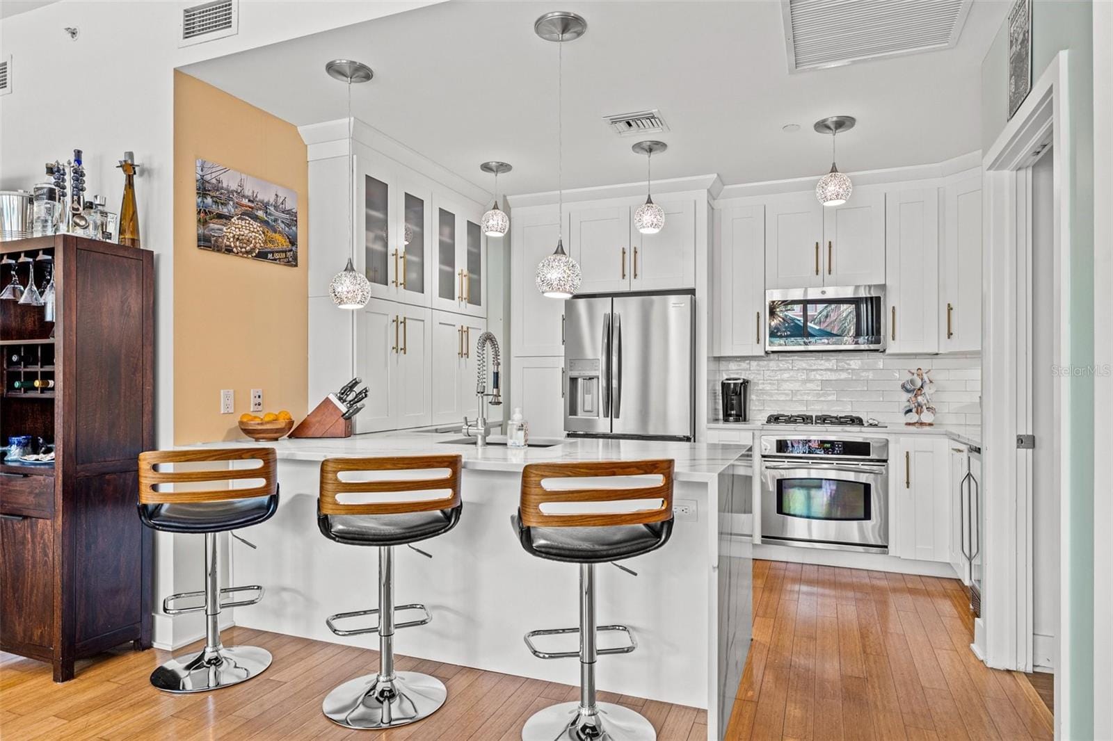 475 2nd St N #201 photo 4