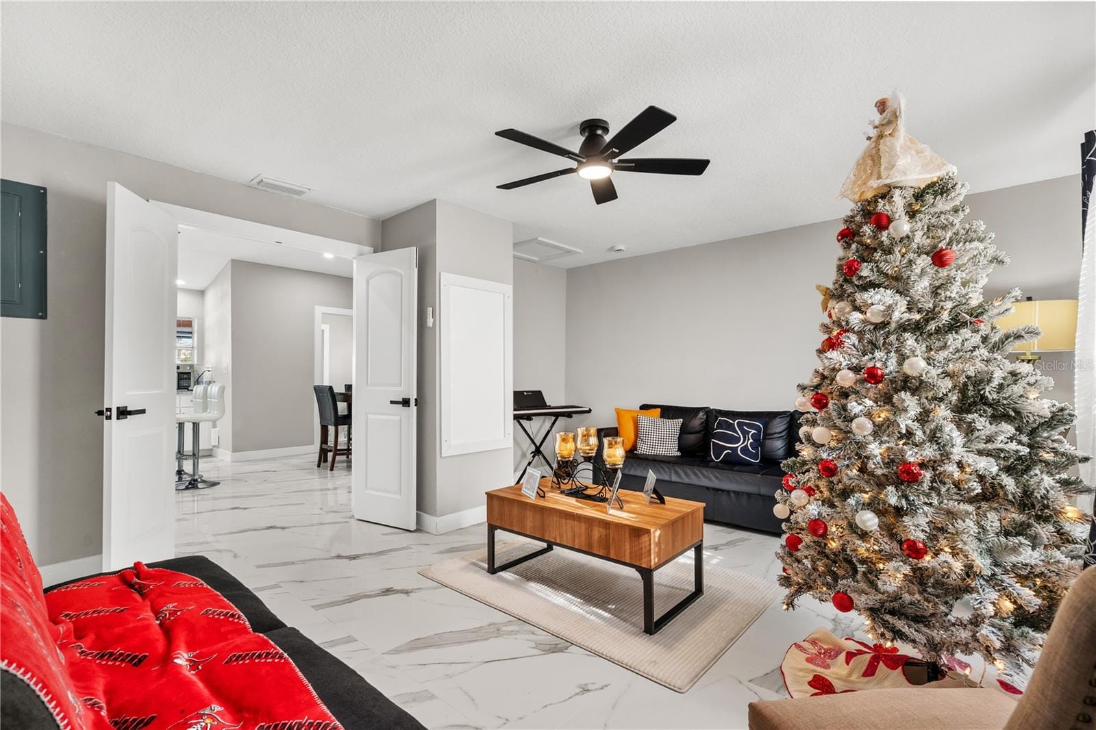 5721 Carrollwood Meadows Dr photo 4