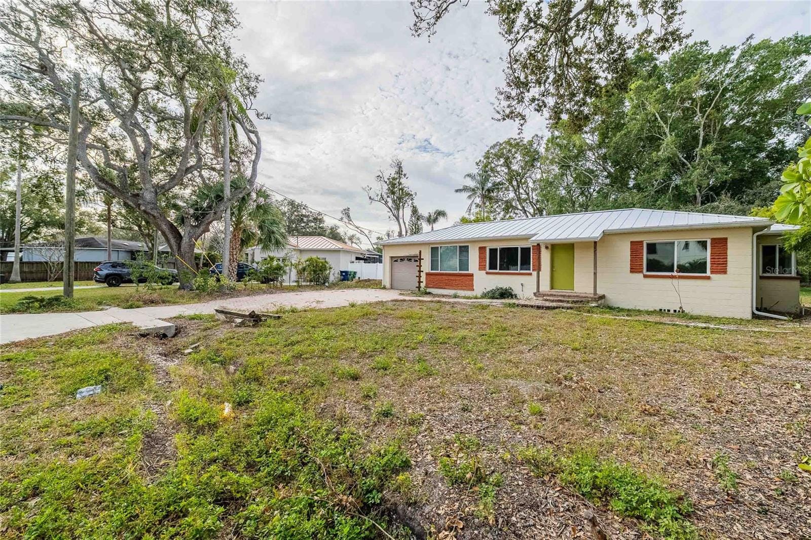 6213 Sanders Dr photo 3