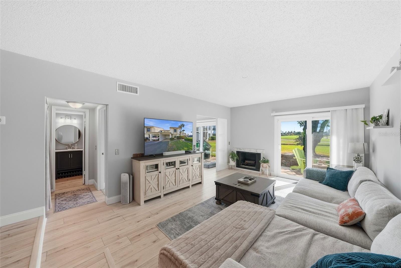 6260 Sun Blvd #4 photo 4
