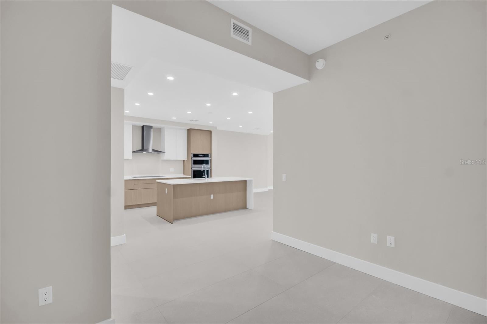 275 1st Ave S #3703 photo 5