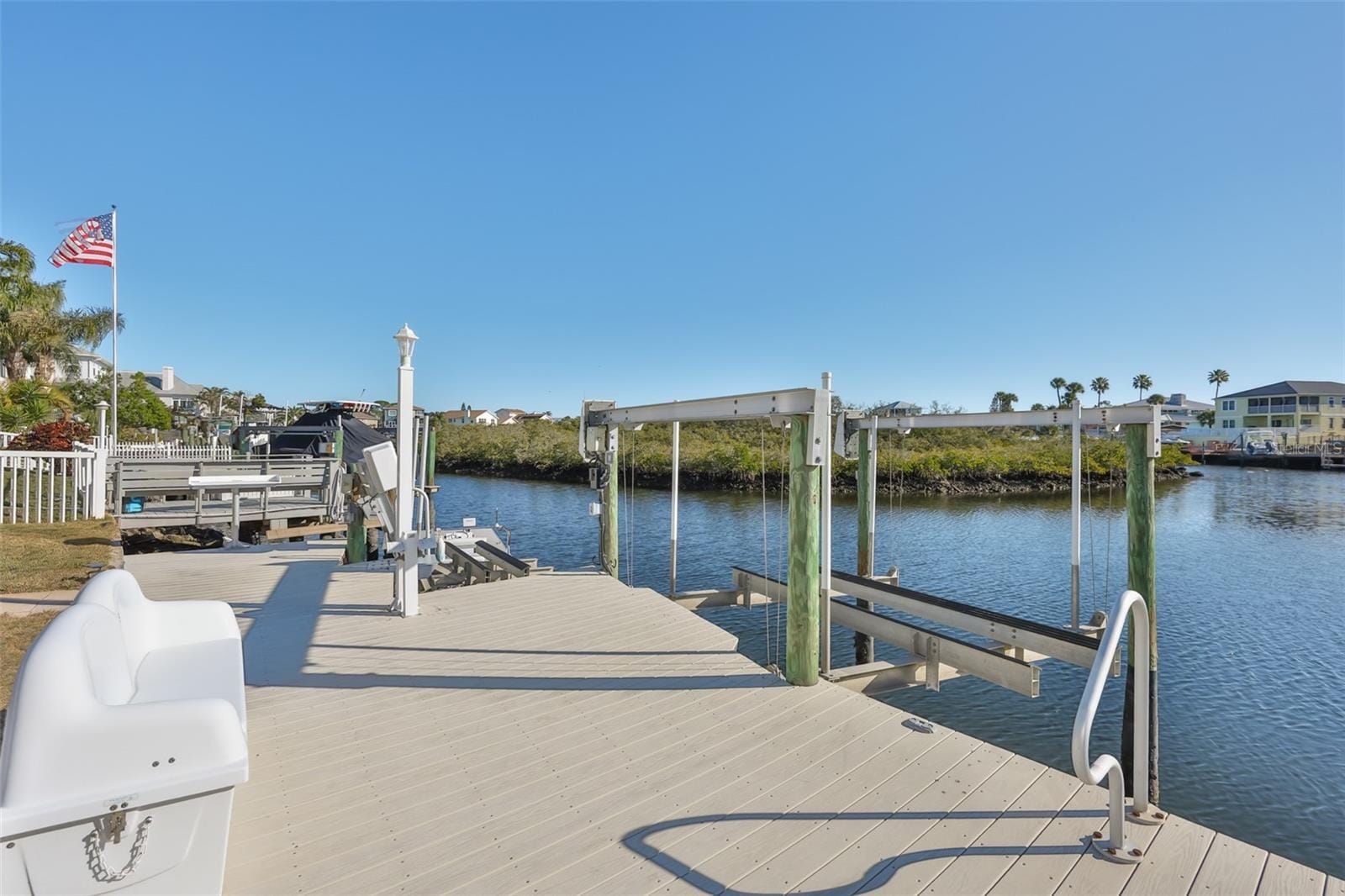 6026 Seaside Dr photo 3