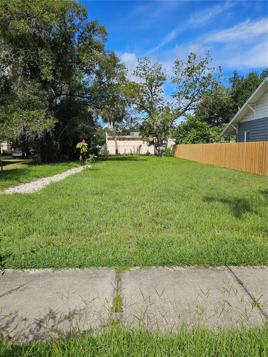 2301 Highland St S photo 3