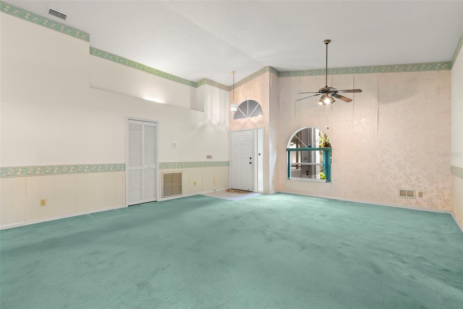 5245 Venice Way NE photo 5