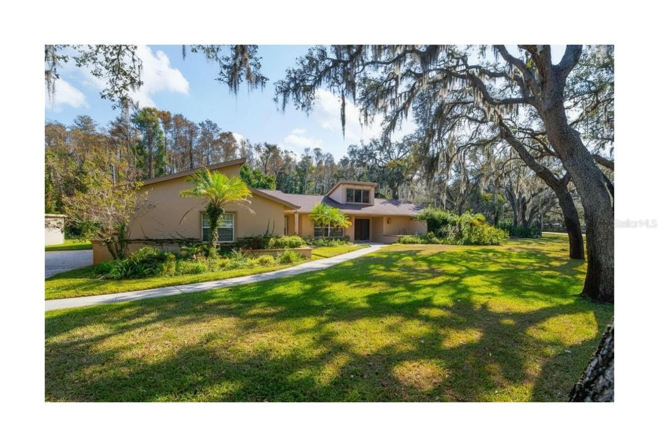 10206 Lakeview Dr photo 2