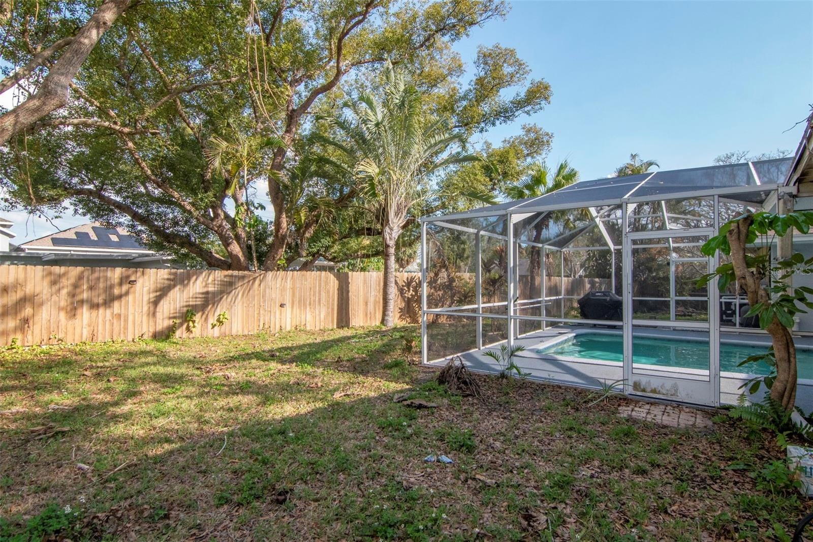 347 Country Club Dr photo 5