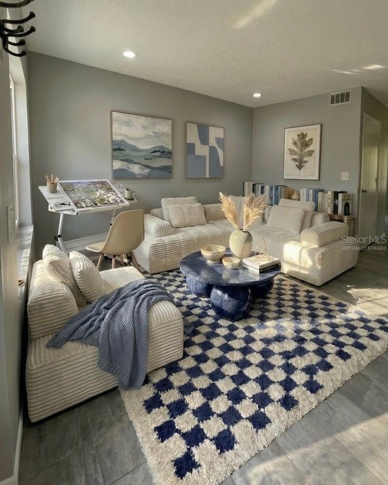 1730 Belleair Forest Dr #1730 photo 2
