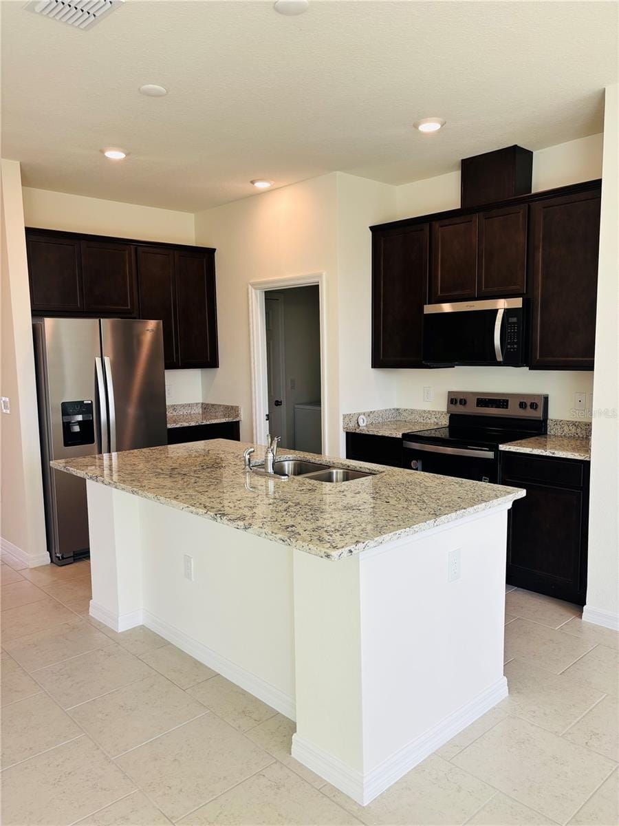 2318 Selenia St photo 2