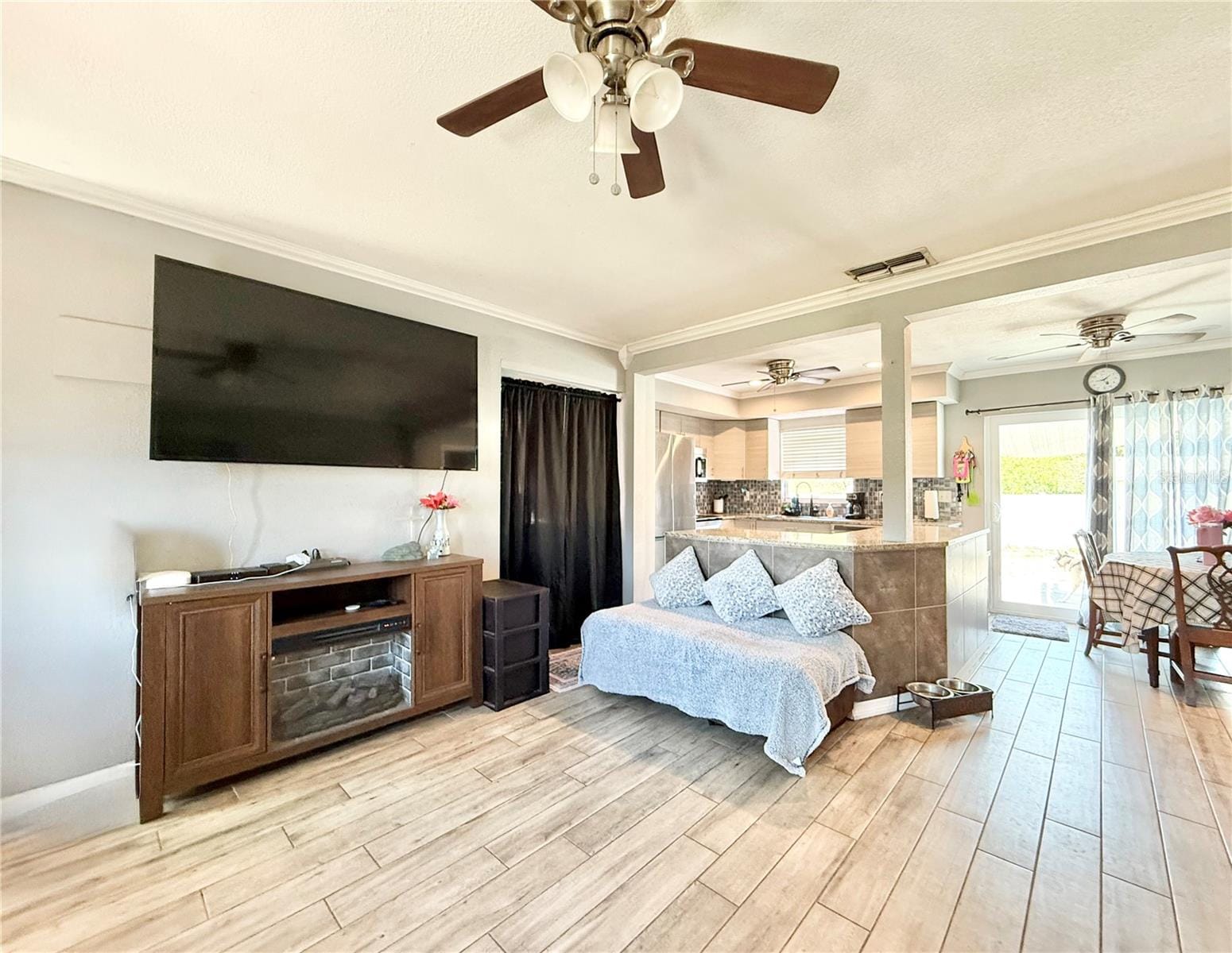 1784 Taylor Lake Pl photo 3