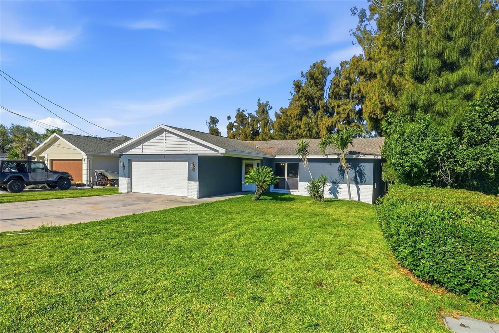 11696 Currie Ln photo 2