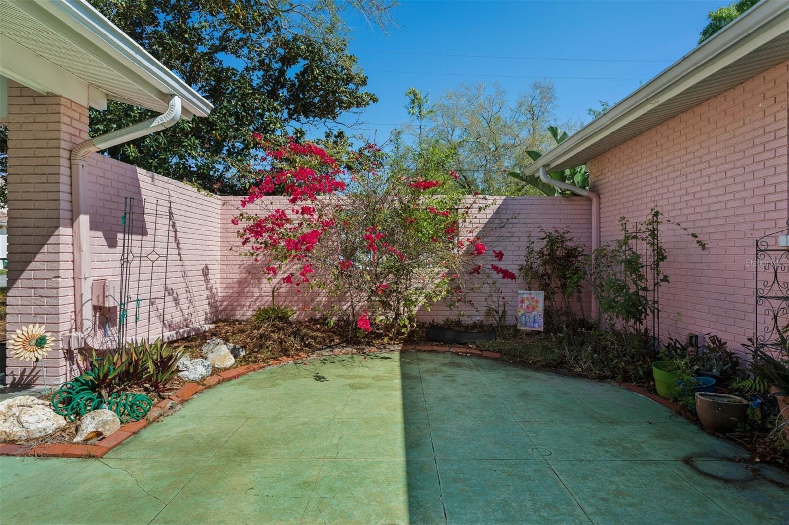 4928 W San Rafael St photo 4