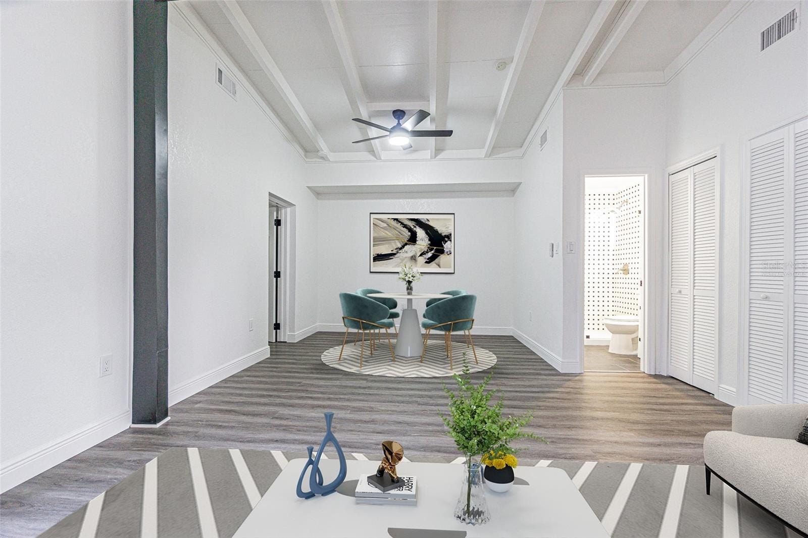 416 Country Club Dr photo 3
