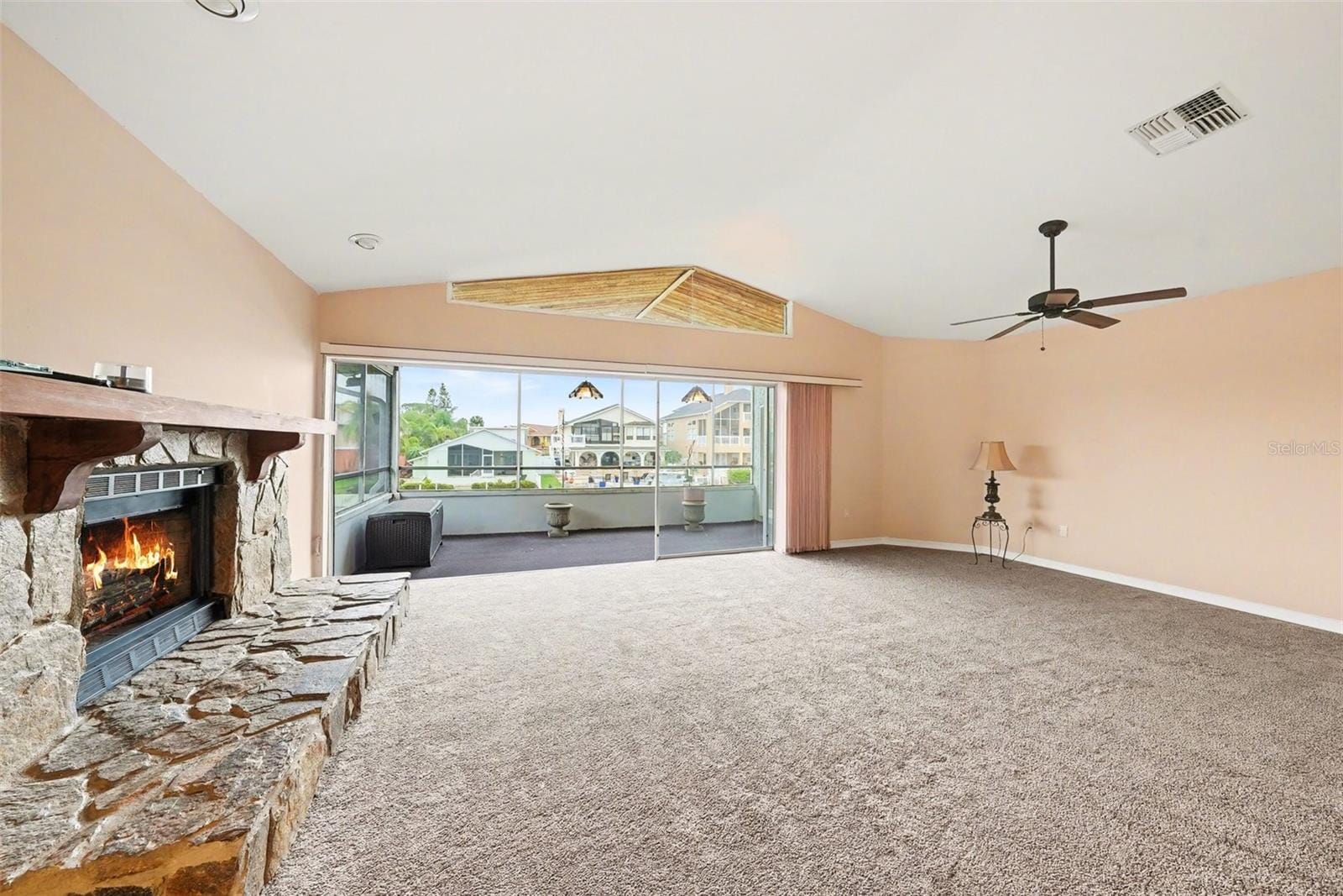 6225 Bayside Dr photo 4