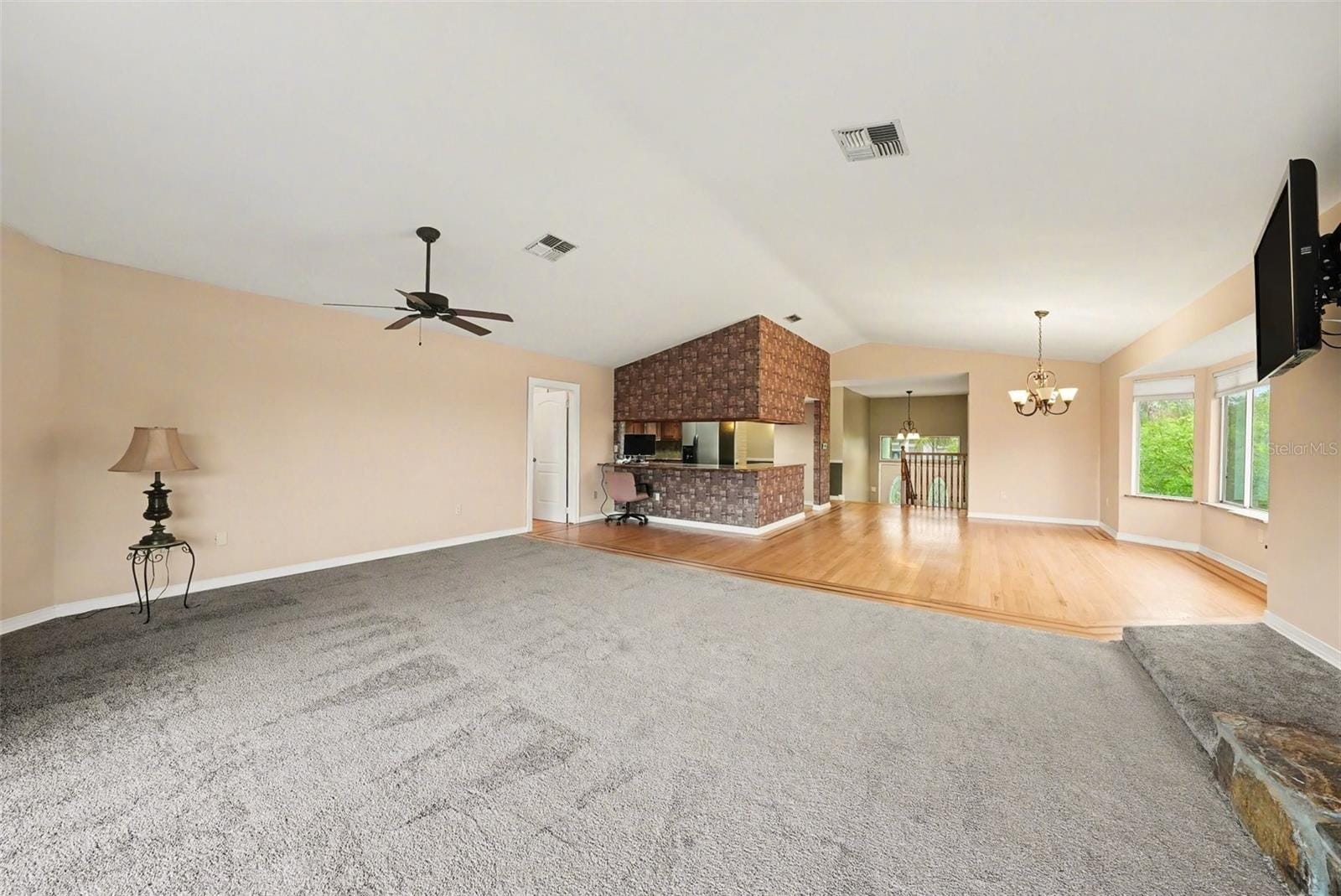 6225 Bayside Dr photo 5