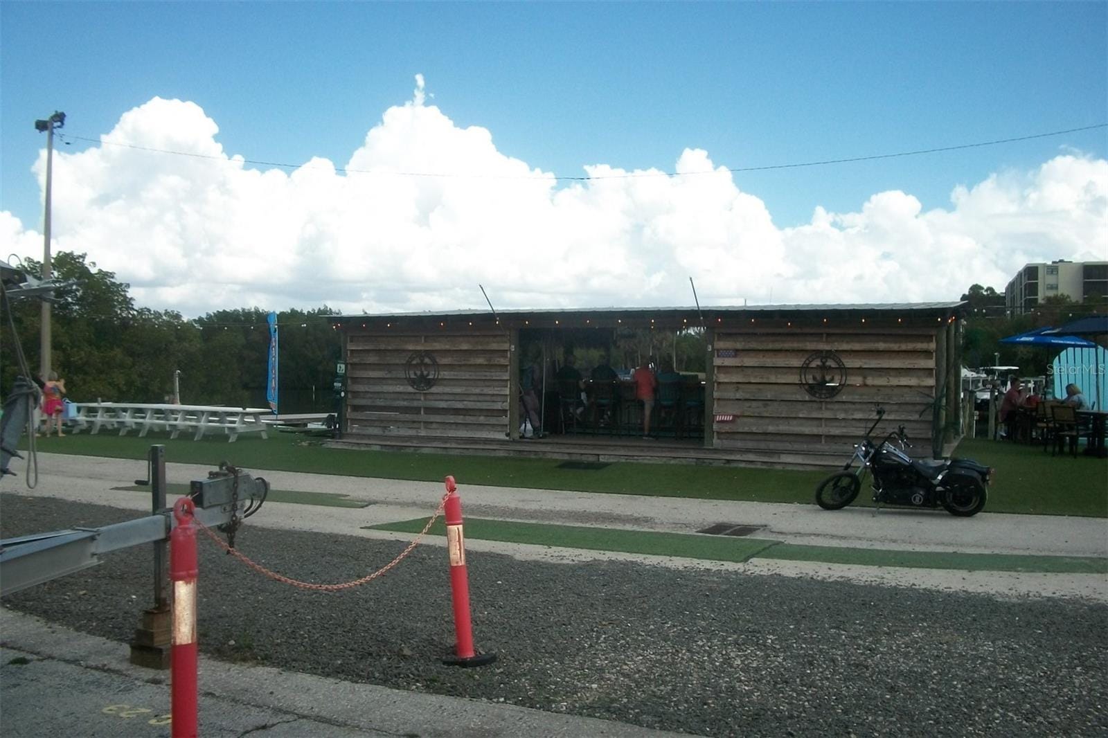 Photo 33