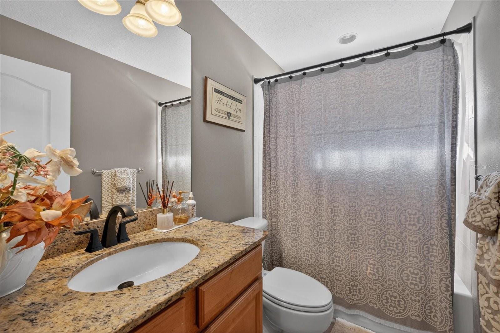 Photo 32