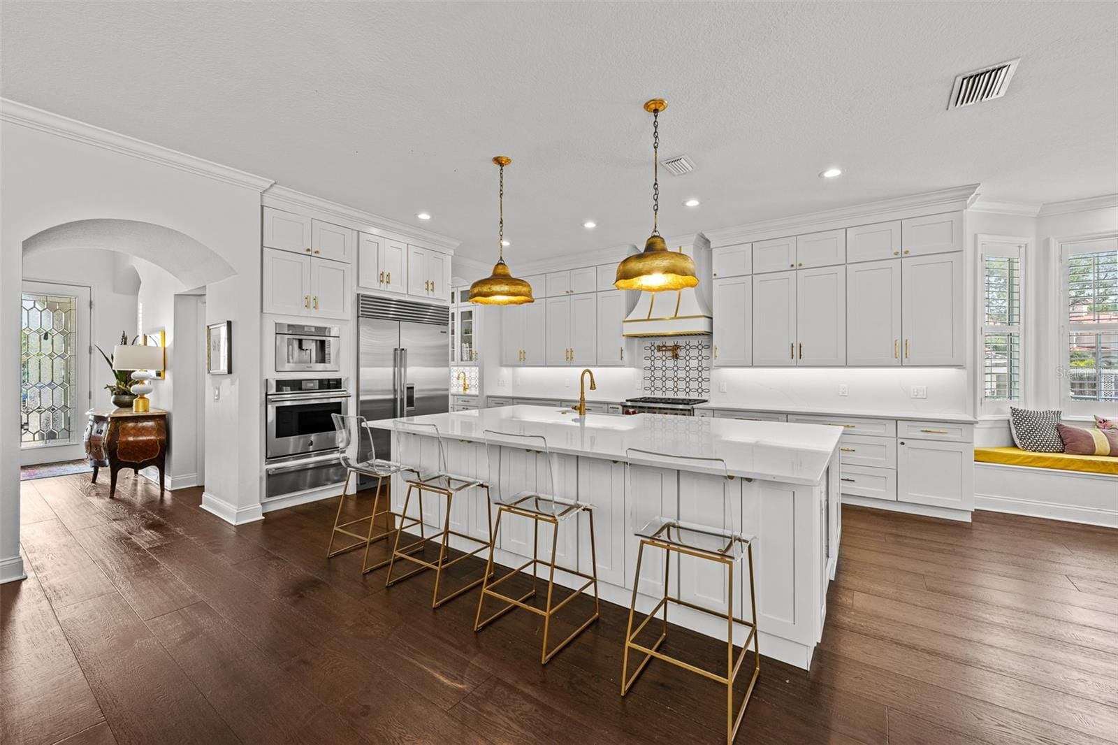 11 Formosa Ave photo 5
