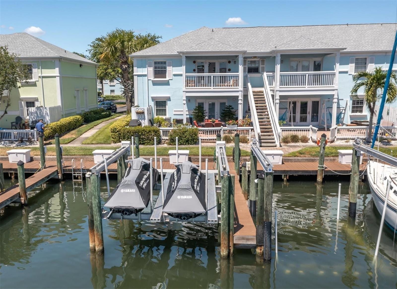 Photo 33
