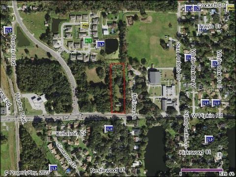 809 W Pipkin Rd photo 3